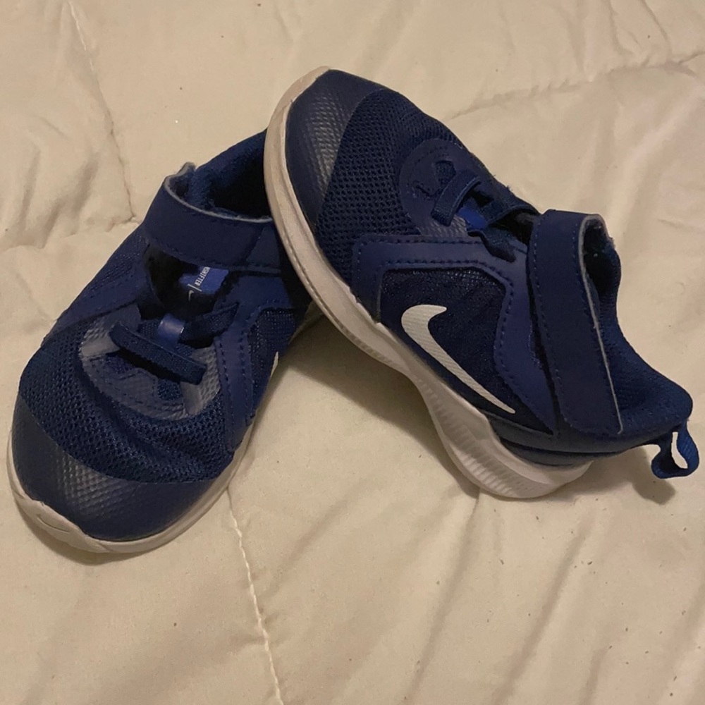 Nike running shoes 6C